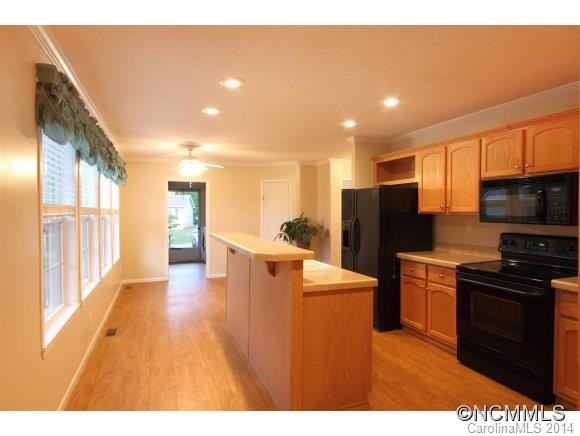 33 Slick Rock Road - Photo 4