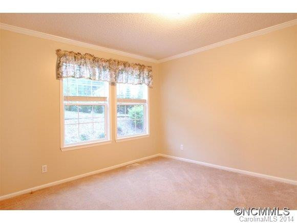 33 Slick Rock Road - Photo 10