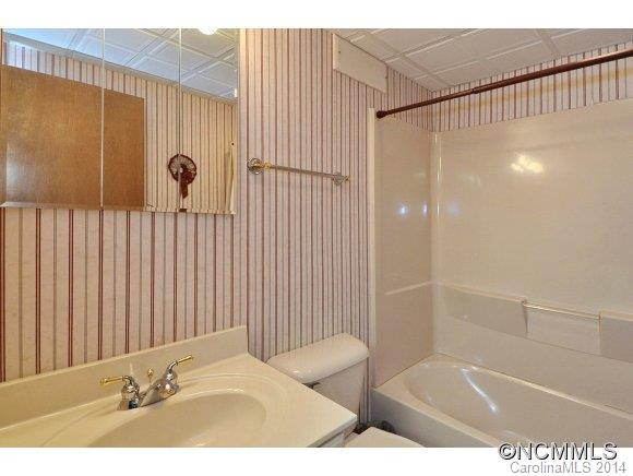 470 Oxford Road - Photo 16