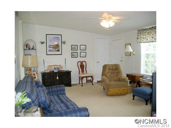 312 Forsythia Court - Photo 2