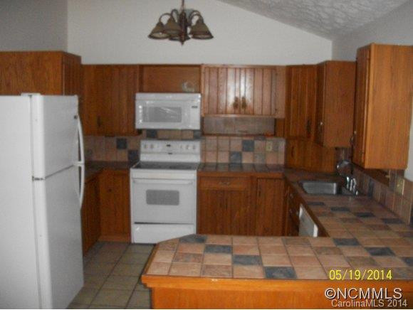 20 East Shore Drive - Photo 4