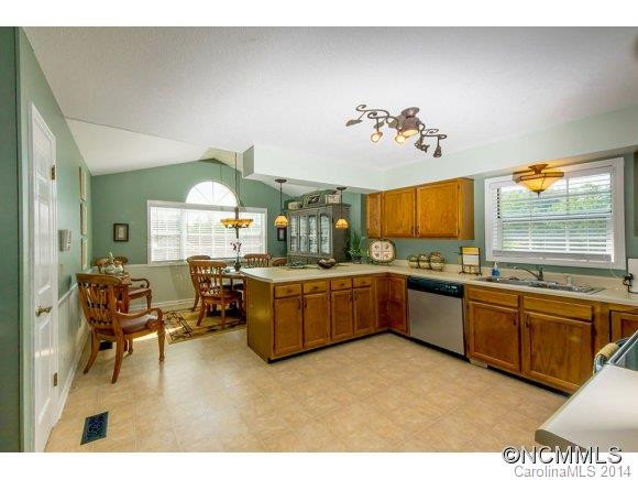 508 Belvidere Court - Photo 9