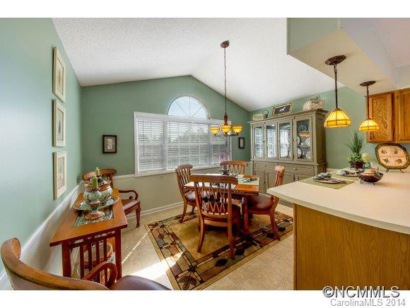 508 Belvidere Court - Photo 10