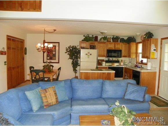 820 CREEKSIDE DR. - Photo 5