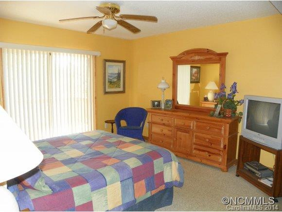 820 CREEKSIDE DR. - Photo 6