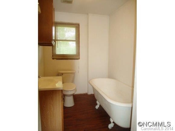 515 HALSBURY AVE - Photo 11