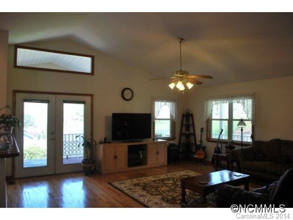 196 Paw Paw Cove - Photo 4