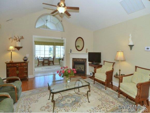 284 SUMMERFIELD PLACE - Photo 3