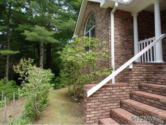 548 Thunder Road - Photo 18