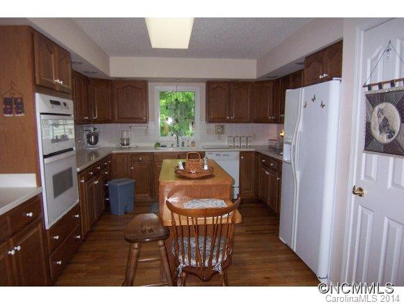 548 Thunder Road - Photo 4