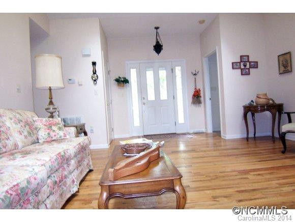 548 Thunder Road - Photo 5