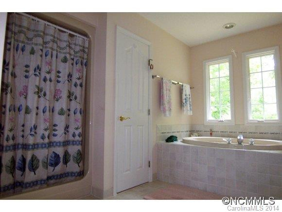 548 Thunder Road - Photo 9