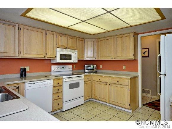 25 FAIRWAY VIEW DRIVE - Photo 4