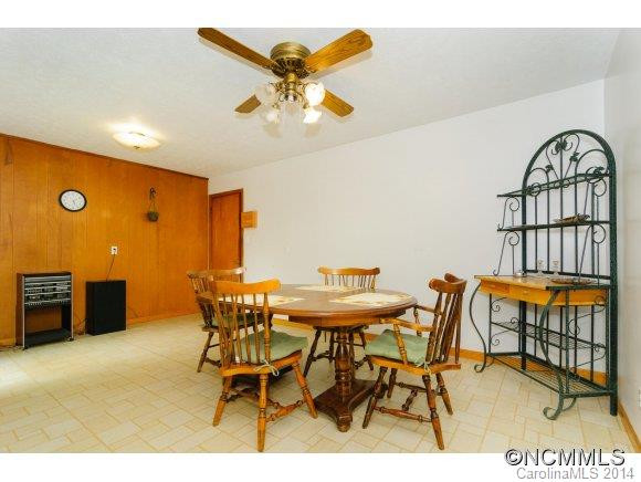 28 Lakeshore Dr - Photo 13
