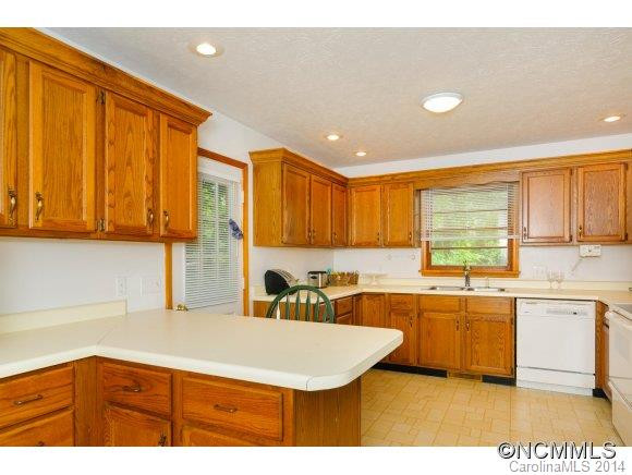 28 Lakeshore Dr - Photo 14
