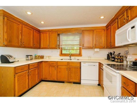 28 Lakeshore Dr - Photo 15