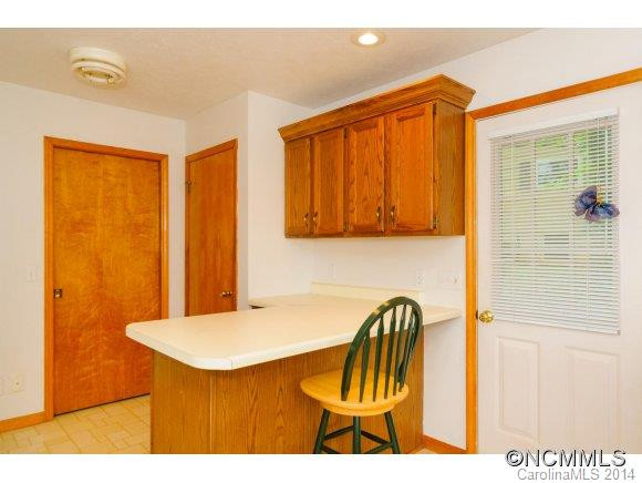 28 Lakeshore Dr - Photo 18