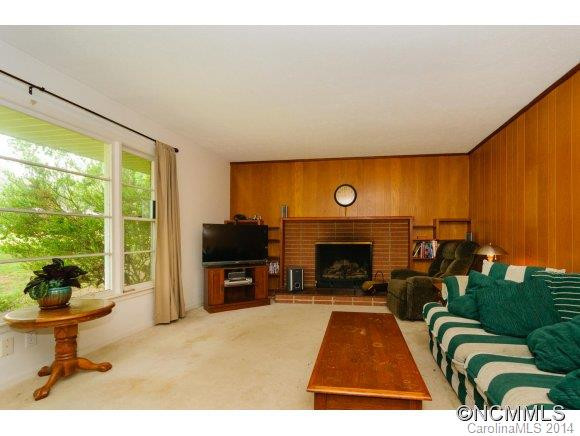 28 Lakeshore Dr - Photo 8