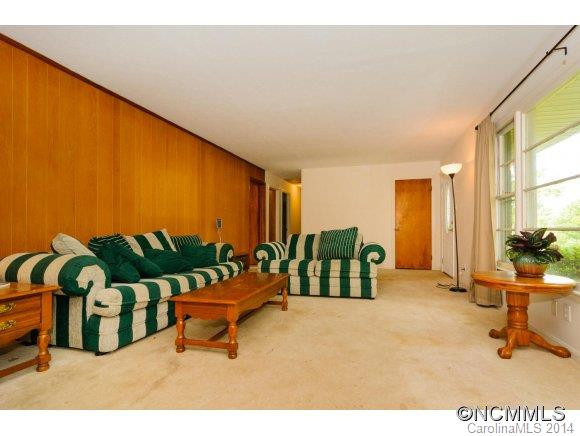 28 Lakeshore Dr - Photo 9