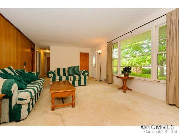 28 Lakeshore Dr - Photo 10