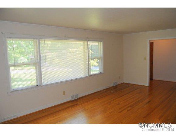 3089 Wesley Way - Photo 4