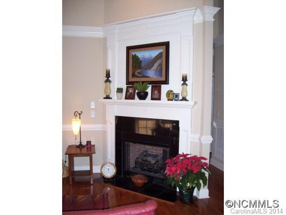 325 CHARLESTON DRIVE - Photo 2