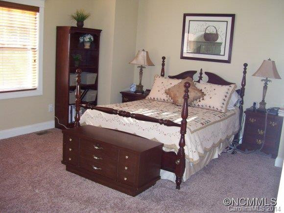 325 CHARLESTON DRIVE - Photo 5