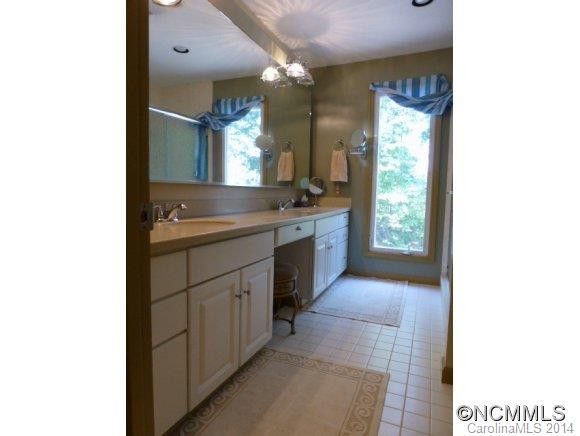 56 Emmas Grove Road - Photo 14