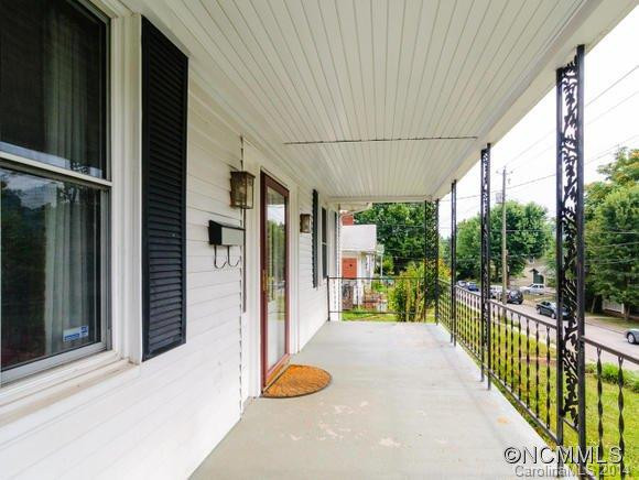 84 Washington - Photo 6