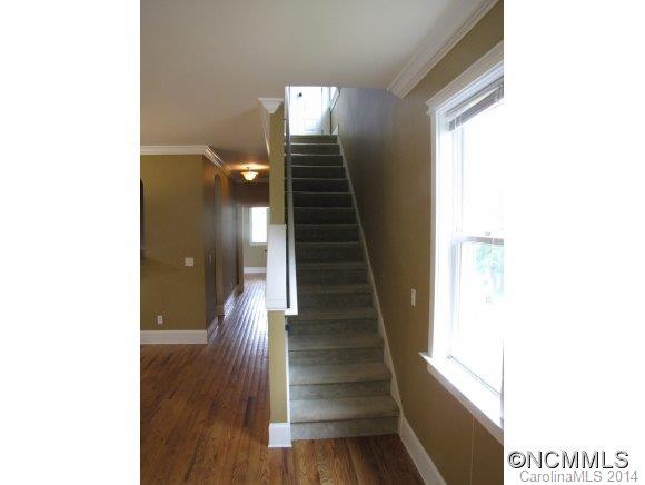 52 Lamb Ave - Photo 4