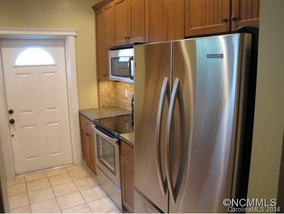 52 Lamb Ave - Photo 6