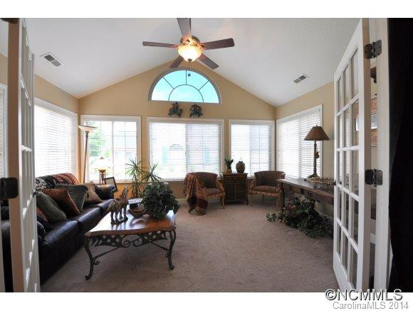 258 Summerfield Place - Photo 14