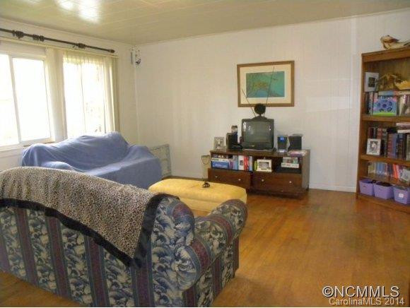 19 Stratford Drive - Photo 4