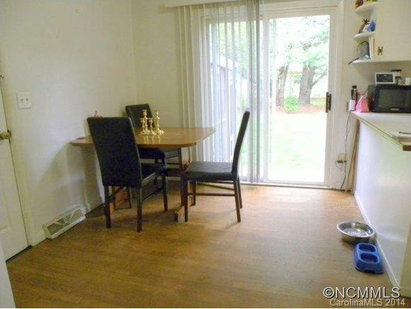 19 Stratford Drive - Photo 5