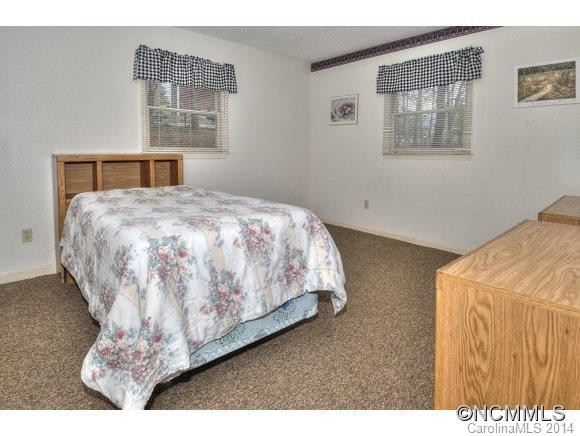 50 Henson Drive - Photo 14