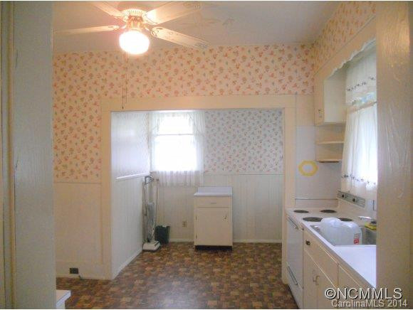 162 Hazel Street - Photo 2