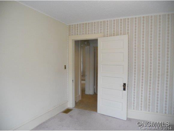 162 Hazel Street - Photo 7