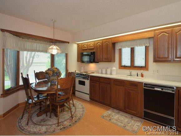 123  BEAVER RIDGE RD - Photo 2