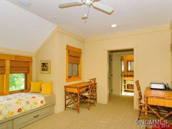 302 East Spark Chaser - Photo 18