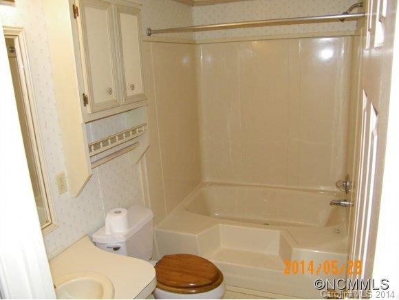121 Julian Way - Photo 13