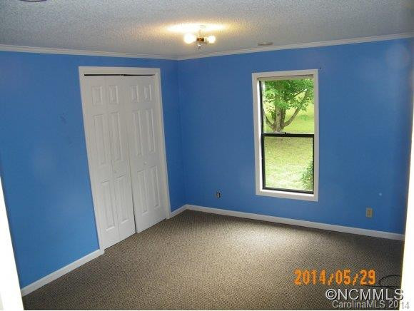 121 Julian Way - Photo 8