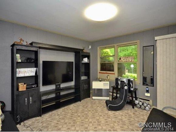 1536 FOX RUN ROAD - Photo 13