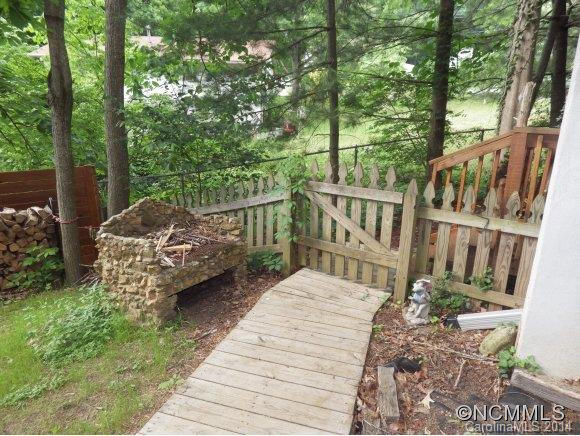 105 Happy Lane - Photo 14