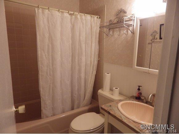 105 Happy Lane - Photo 10