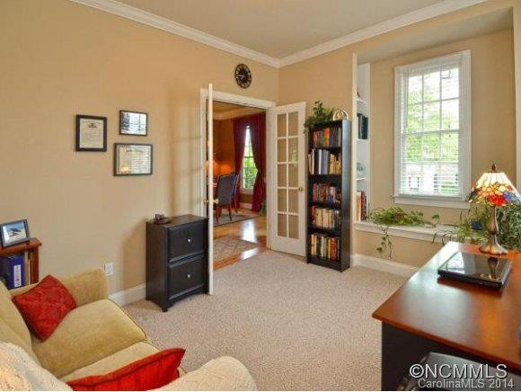 7 WHITE ASH DRIVE - Photo 2