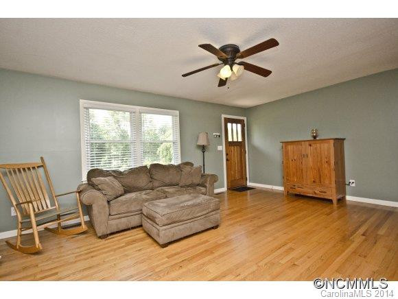 10 Hamburg Lane - Photo 4