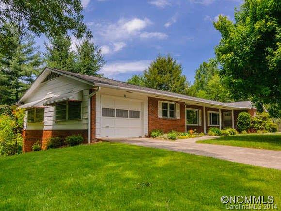 25 Oakdale Dr