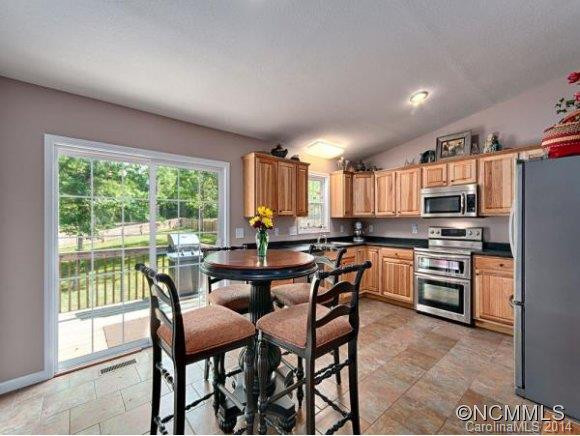 930 MONTE VISTA ROAD - Photo 8