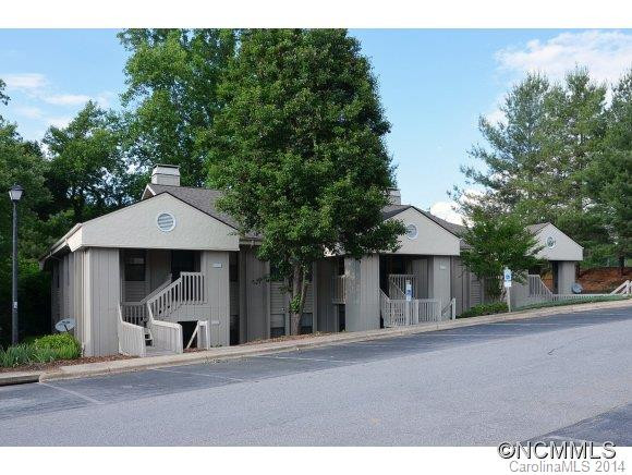 2203 Abbey Circle