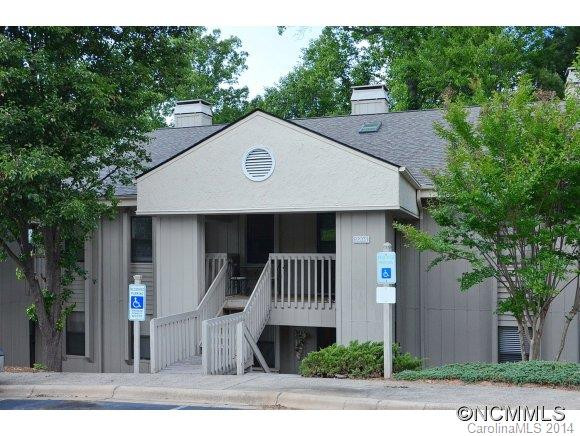 2203 Abbey Circle - Photo 2